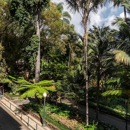 Daire Arriaga I By An Island Funchal