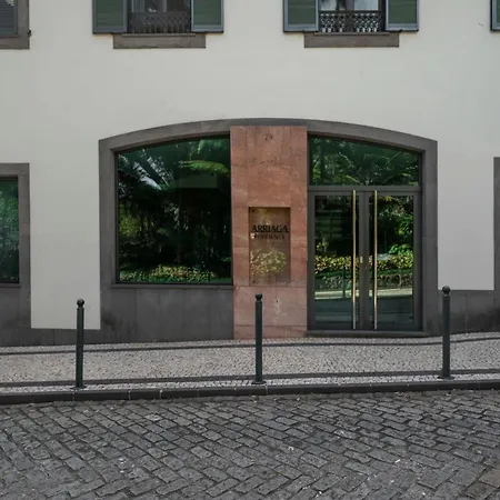 Arriaga I By An Island Φουνκάλ